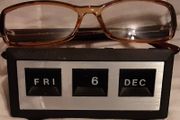 perpetual desk calendar