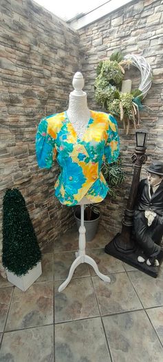 Vintage  80s 90s colourful floral blazer made in France