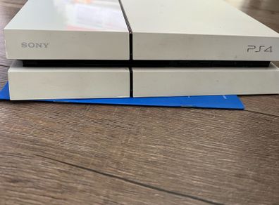 PS4  Slim