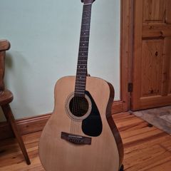 Yamaha F310 Acoustic Guitar