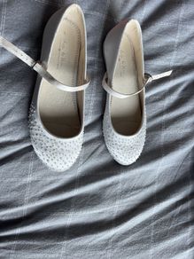 Girls shoes