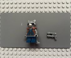 lego super heroes sh0384 Rocket Raccoon minifigure - Dark Blue and Reddish Brown Outfit, Dark Bluish Gray Head
