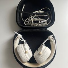 Marshall Major III Bluetooth headphones in white