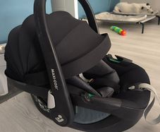 Maxi Cosi pebble 360 i-size essential black Car seat