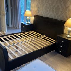 King Size Bed + 2 Bedside Lockers