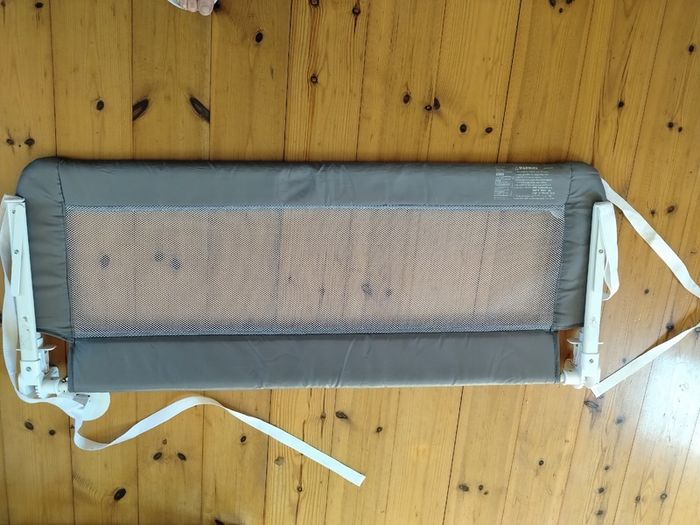 Bed rail. Dreambaby milan deluxe padded