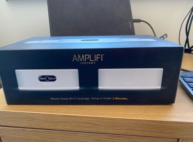 AmpliFi Instance Wi-Fi extender system