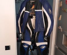 Richa leather suit as new medium 2 piece
