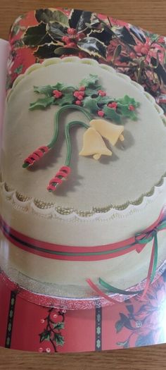The Practical Encyclopedia of Cakes & Cake Decorating by Pickford, Murfitt (Paperback, 2000)