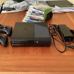 Share Microsoft Xbox 360 E Console Bundle - 2 Controllers, Power Supply & Games inc.