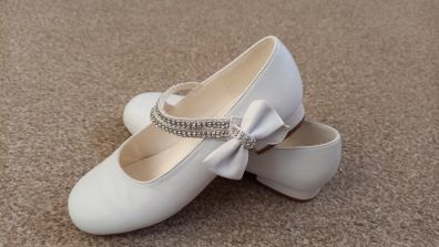 White communion shoes size 2