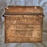 Small vintage metal trunk. Image 5