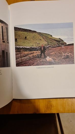 The Country Life Picture Book Of Ireland. Beautiful Large Volume Hardback In Very Good Condition. 32.