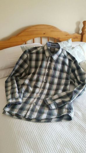 H&M Mans Shirt - Size L