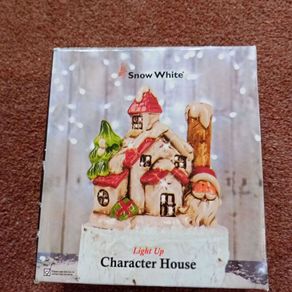 Snow White ceramic house