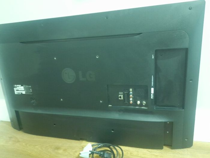 LG 43 inch TV