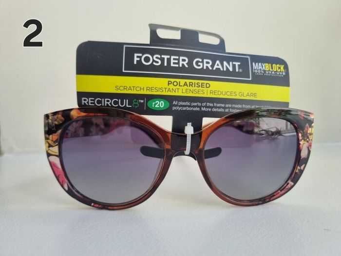 Foster Grant Sunglasses Brand New (2 for 15 Euro)