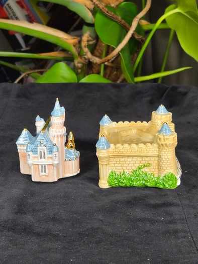 Disneyland Sleeping Beauty Castle Ceramic Salt and Pepper Shakers Set Disney