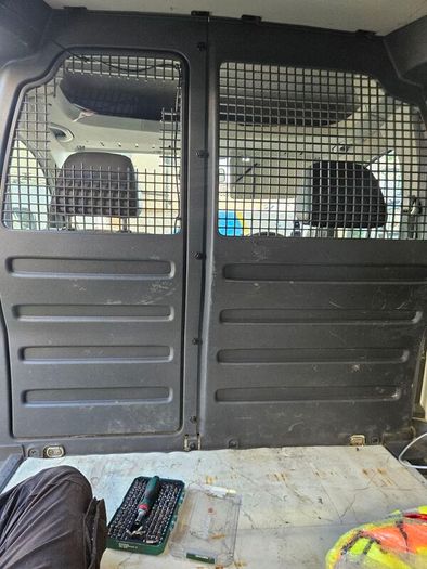 volkswagen caddy bulkhead