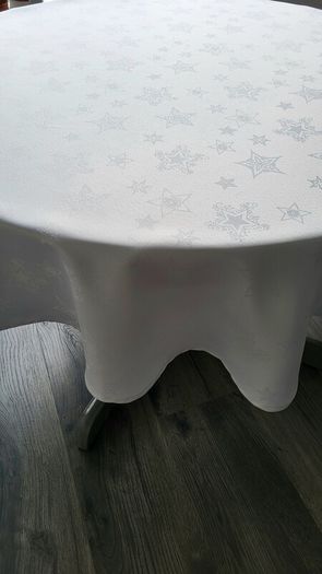 White tablecloths. Made to measure. Round. Rectangular, square - any size.