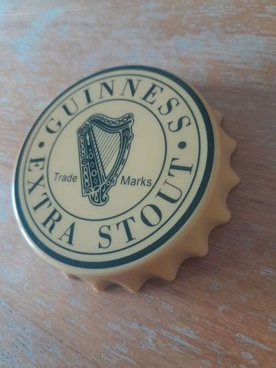 vintage GUINNESS Bottle Opener. Fridge Magnet, Beer Bottle Cap Opener.