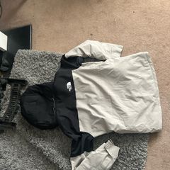 Size M - North Face Ski Jacket - Excellent Condtion