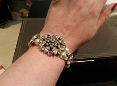 Pearl and diamante stretch bracelet