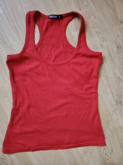 Red Boohoo Top  Size 8