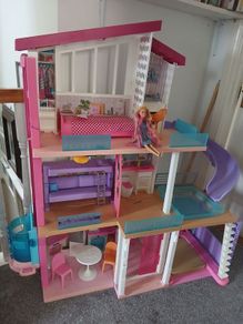 barbie dreamhouse