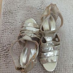 Ladies gold sandals