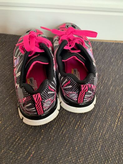 Girls Sketchers