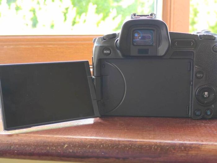 Canon EOS R body only