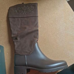 welly boots
