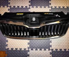 Skoda Superb 3 full grill with sensor