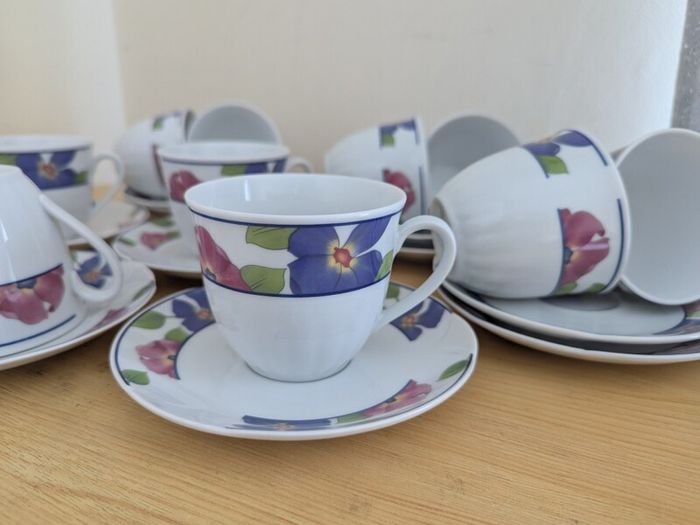 Germany porcelain(WINTERLING) tea set for 12 person, contains 24  pcs, including 12 tea cups and 12 saucers. Brand new, never used.