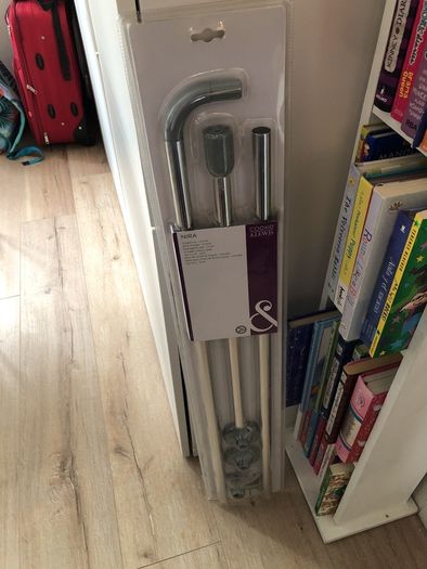 bath curtain rod