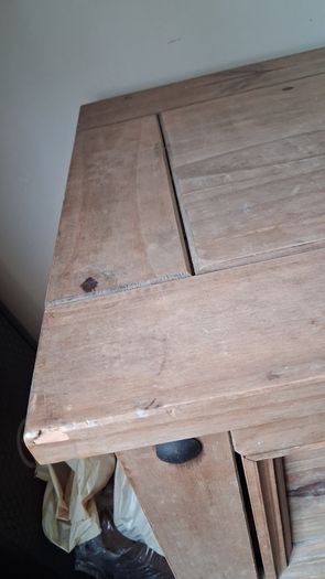 Chest of drawers