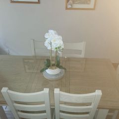 kitchen tables and chairs