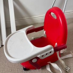Chicco pocket snack booster seat for dining