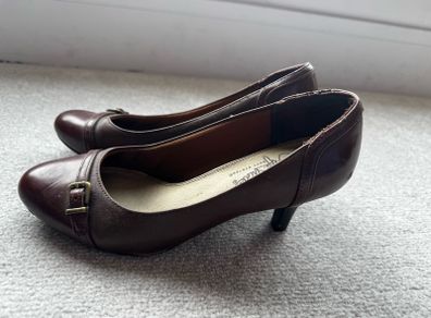 High heel shoes