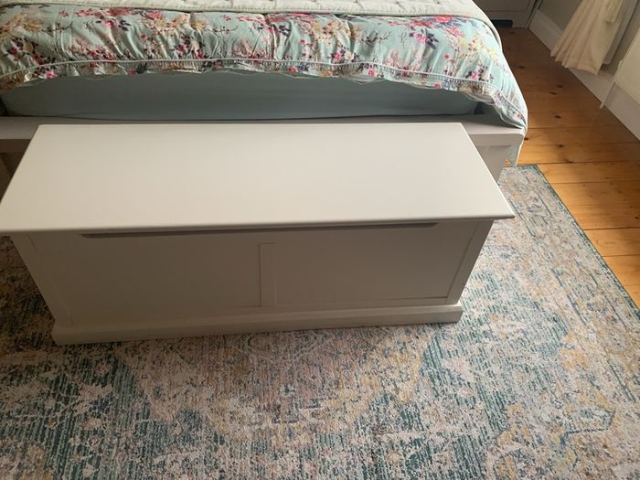 blanket box/ toy chest