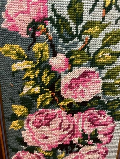 Handmade tapestry with pink roses