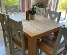 Kitchen Oak table and 6 chairs . I can deliver with small charge