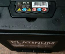 Car battery for sale Battery size: 005L Voltage: 12V Capacity: 60Ah Cold cranking power: 510A (EN) DIN/ETN reference: 56068 / 560410051 Case type: European DIN-style battery L3/LN2 size