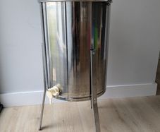 8 Frame Manual Radial Honey Extractor