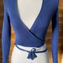 Cardigan cropped top wrap around women size 10 blue Sisley Image 4