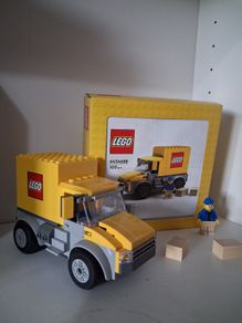 Lego store delivery truck 6424688
