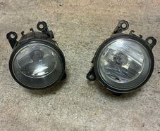 Pair of Genuine Renault / Dacia Front Fog Lights (Valeo) PRICE INCLUDES FITTING