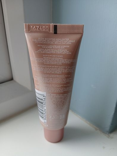 L'Oreal Lumi Glotion, 40ml, Shade 902 Light Glow, approx 3/4 full