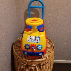 baby walker